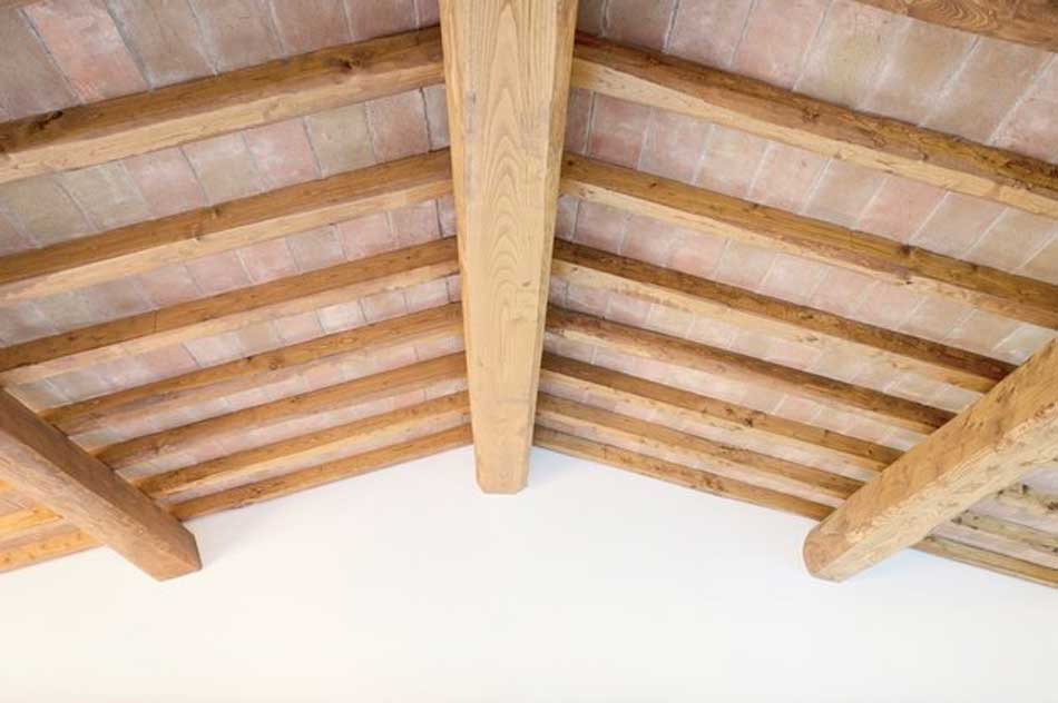 London Construction Contractors – The Difference Between Joists Rafters